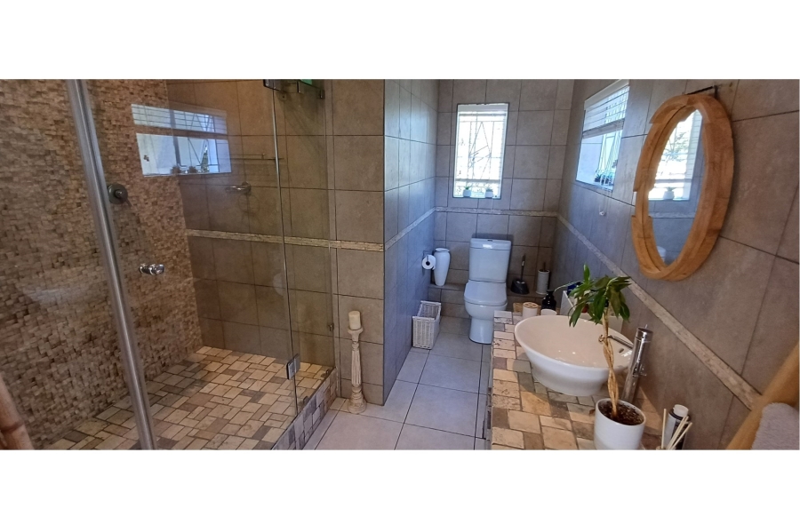 5 Bedroom Property for Sale in Jim Fouchepark Free State